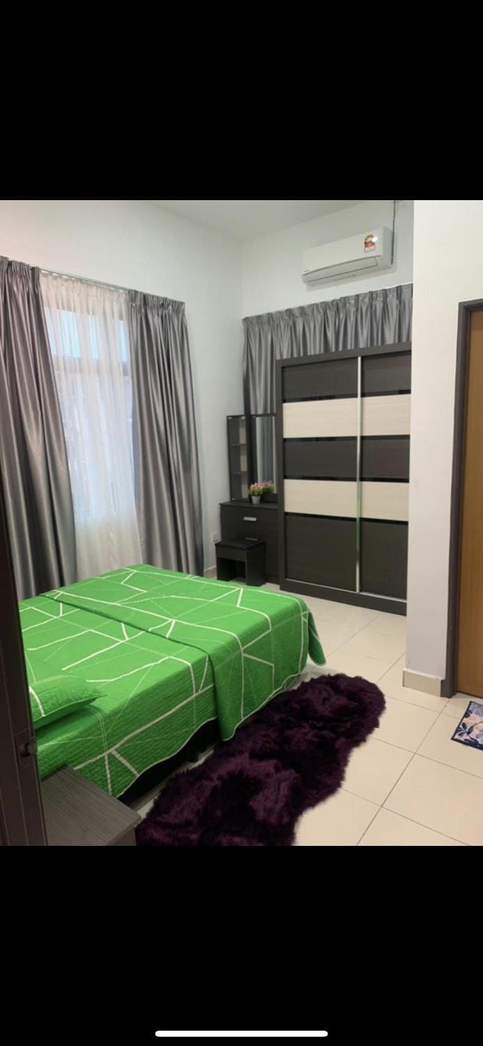 Heaven Republic Homestay Taman Sri Pulai House in Malaysia