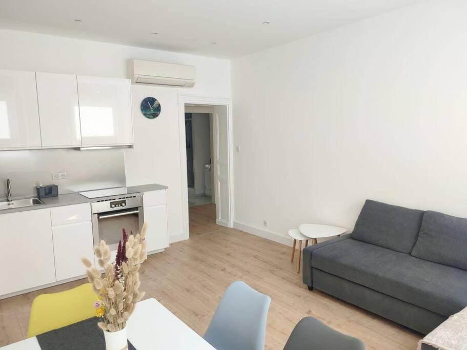 Kitchen or kitchenette, minibar, pet friendly, stove