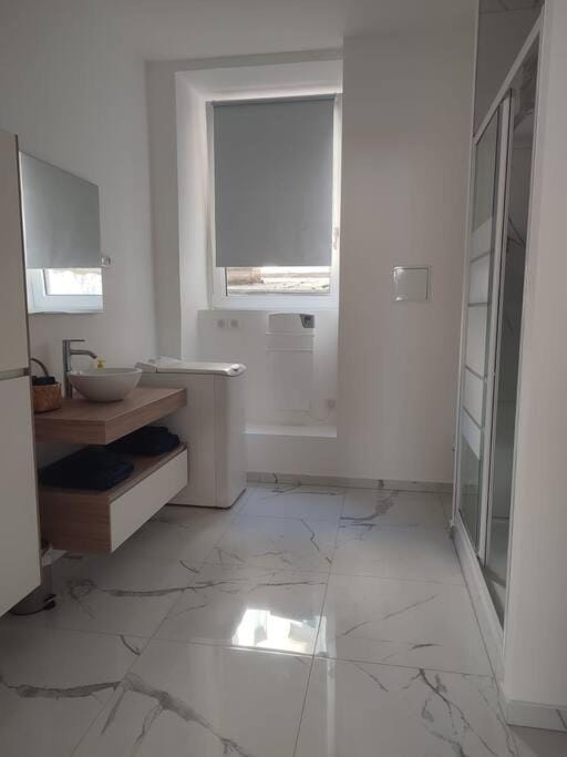 Toilet, Bathroom, washing machine, dryer