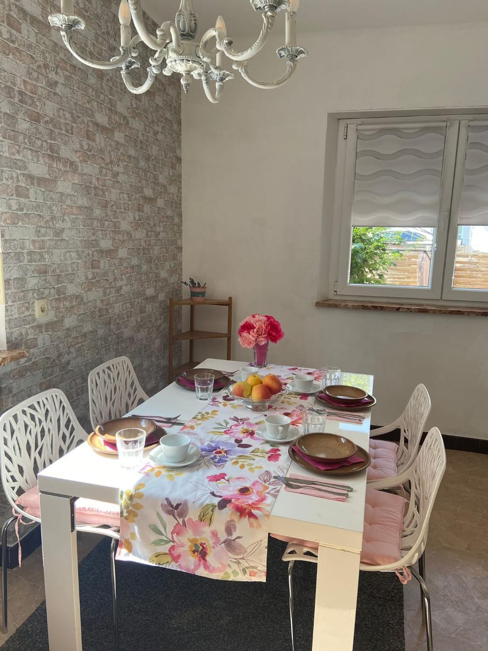 Living room, Seating area, Dining area, kitchen