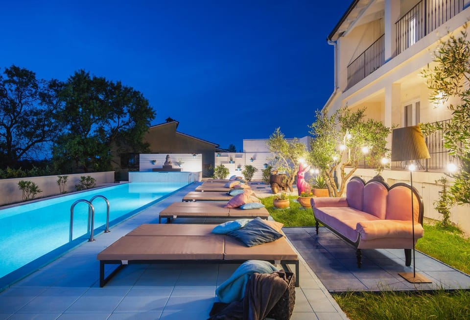 Night, Garden, Swimming pool, sunbed
