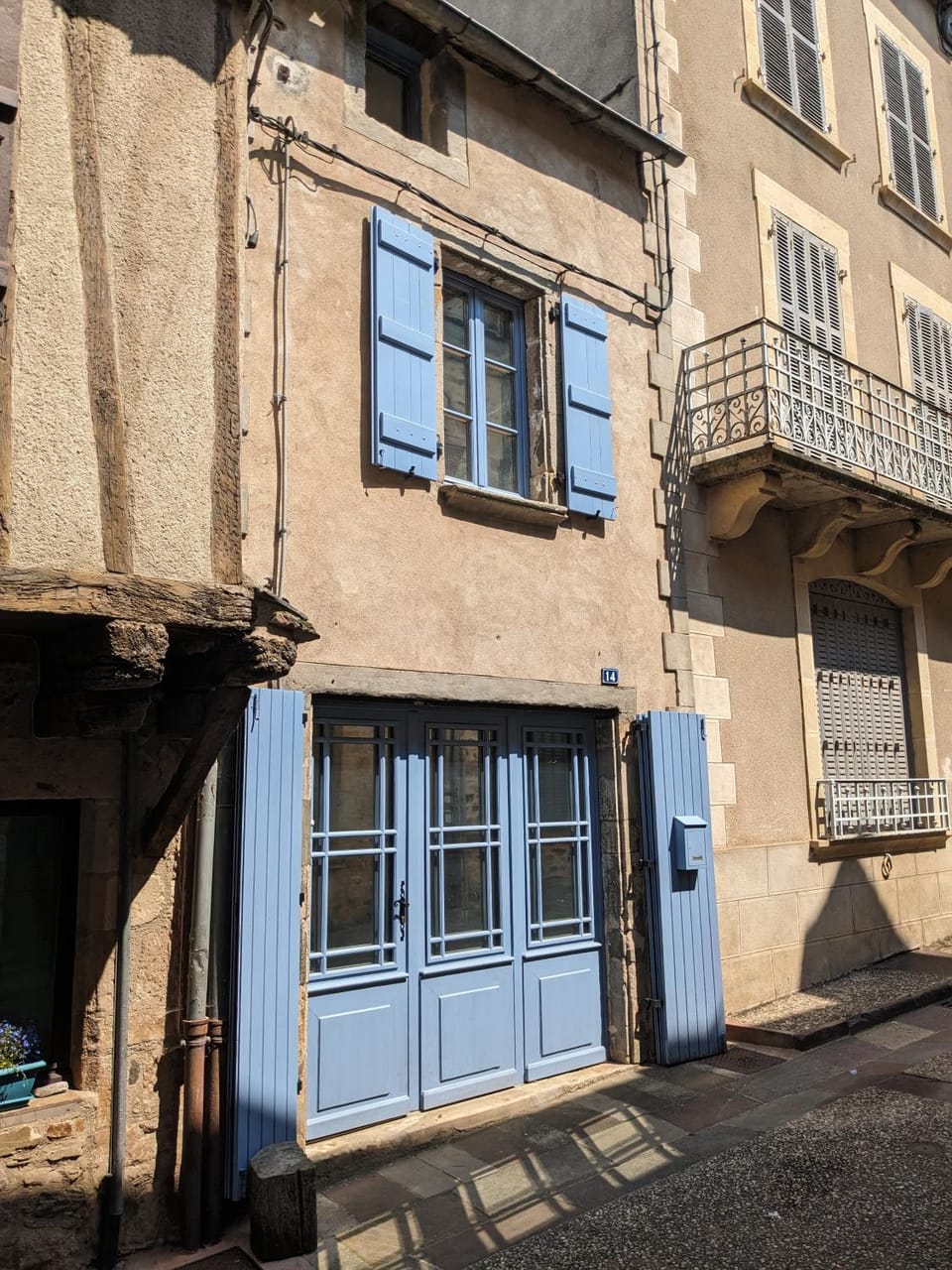 Property building, Street view