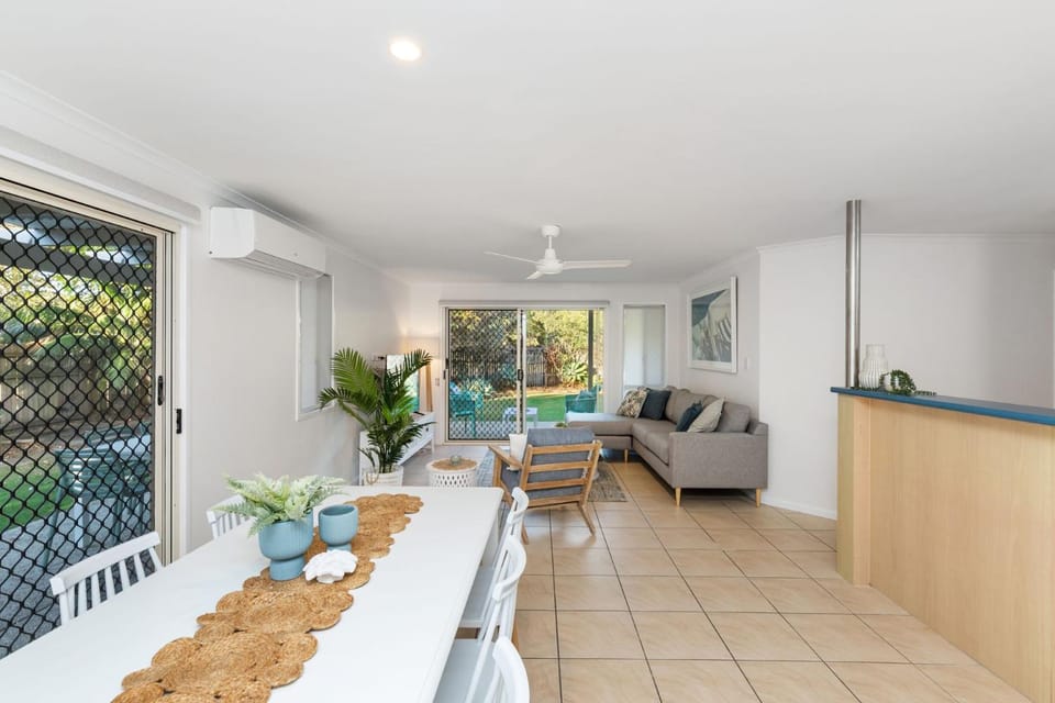 Unit 1 Marcoola Shores Apartment in Marcoola