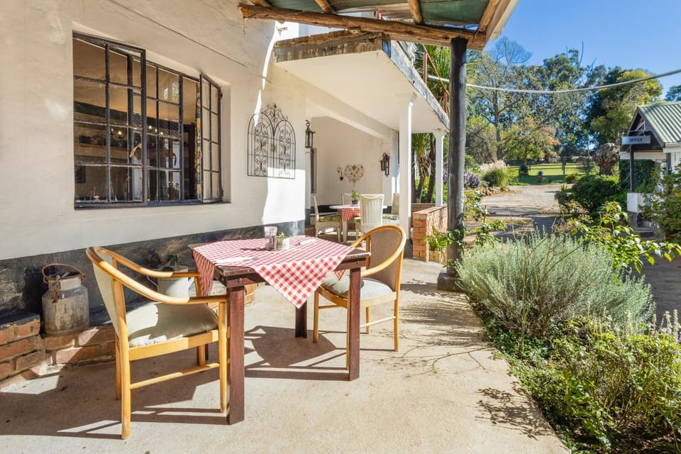 Property building, Restaurant/places to eat