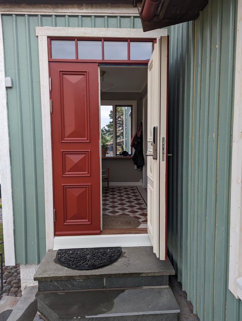 Facade/entrance