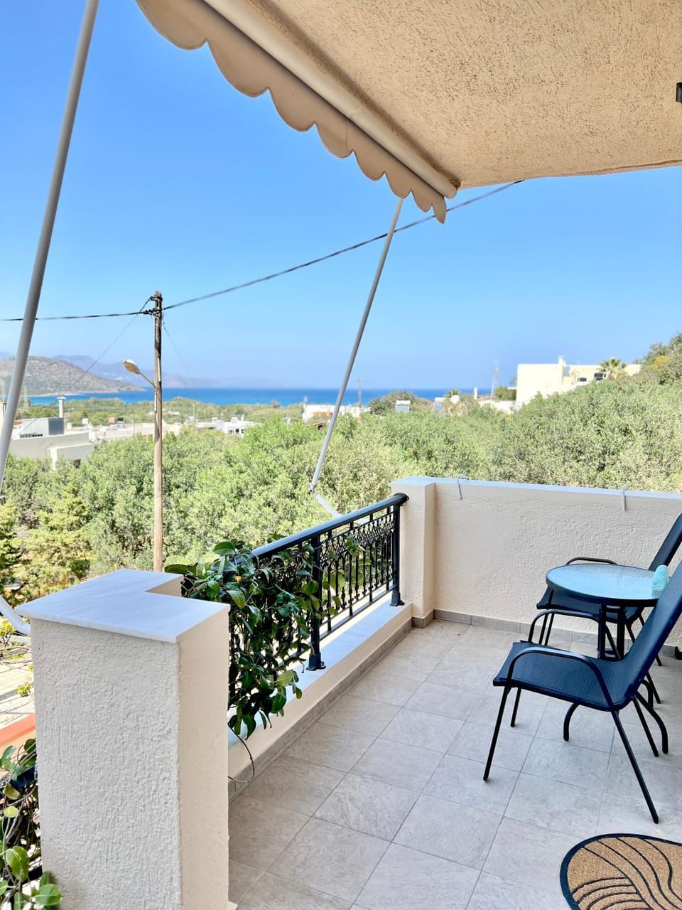 “Shiny” sea view apartment at Istron Apartment in Lasithi