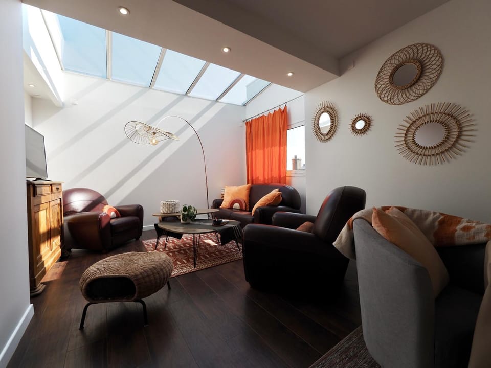 TV and multimedia, Living room, Seating area