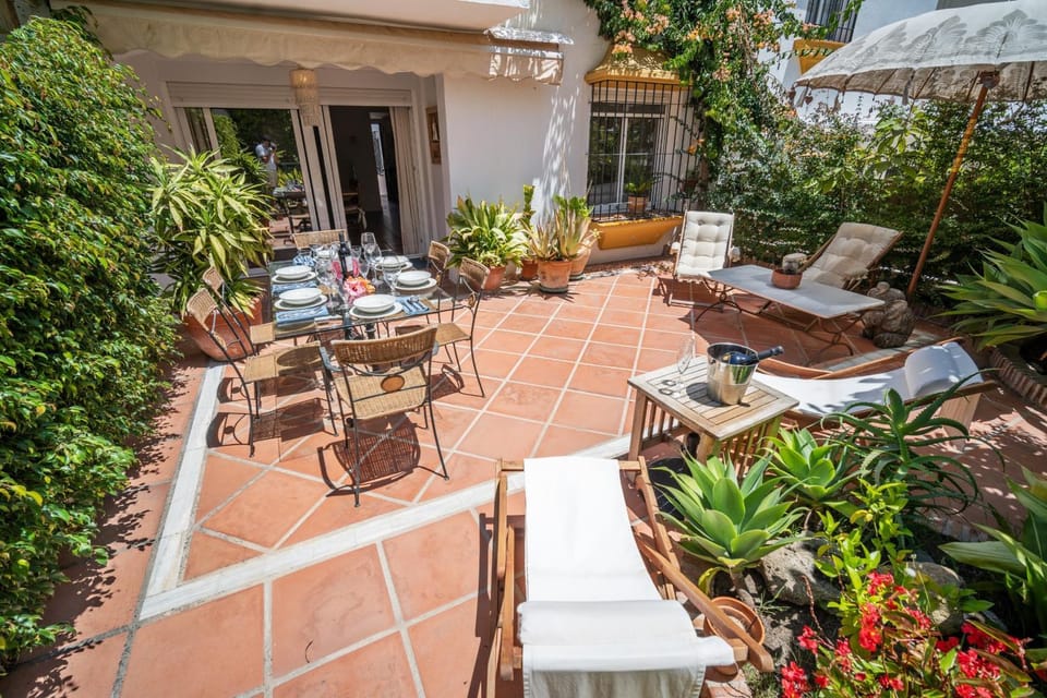 Patio, Spring, Day, Garden, Garden, Balcony/Terrace, Dining area, Garden view, sunbed