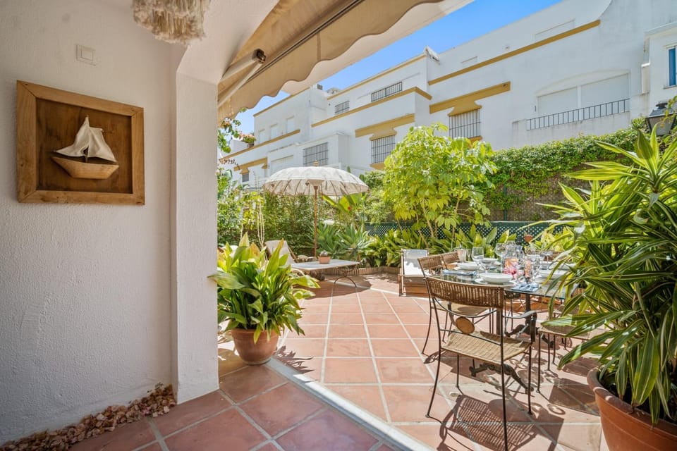 Patio, Day, Garden, Garden, View (from property/room), Balcony/Terrace, Garden view