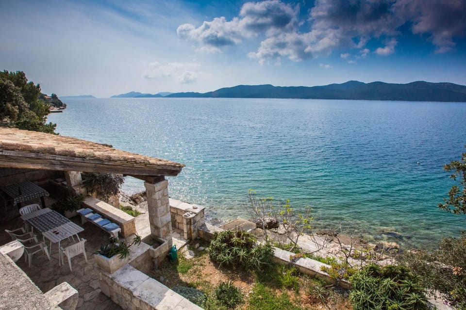 Patio, Day, Natural landscape, Beach, Sea view