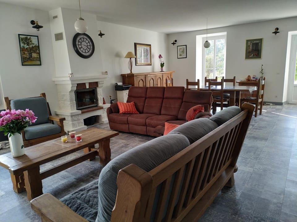 Living room, Dining area