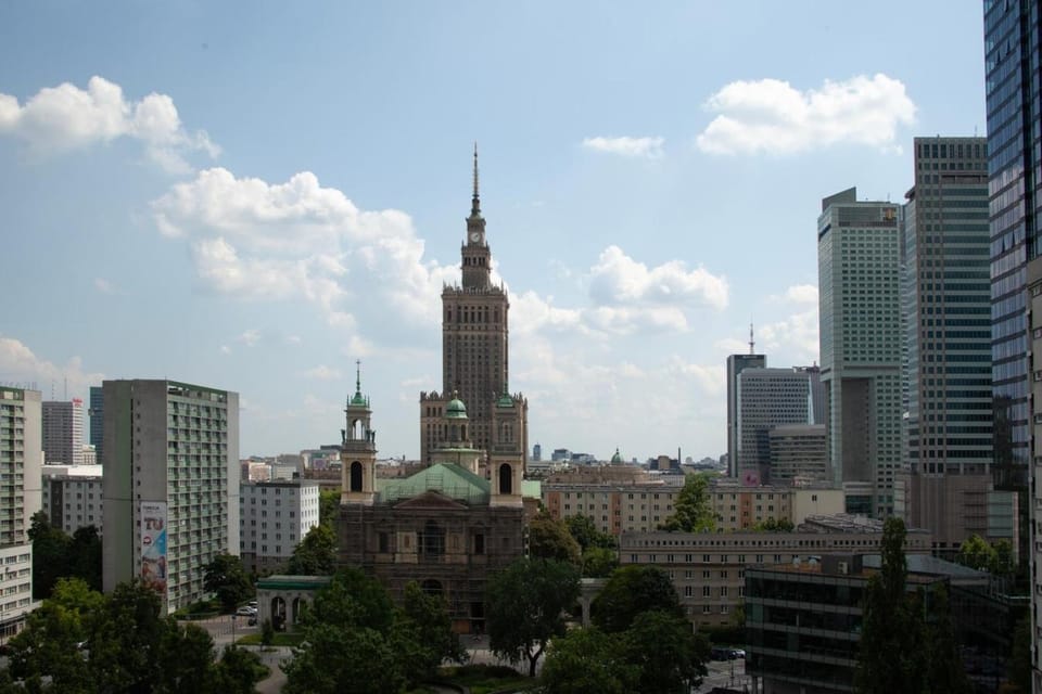 Grzybowska Skyline 3BDR Retreat with AC Apartment in Warsaw