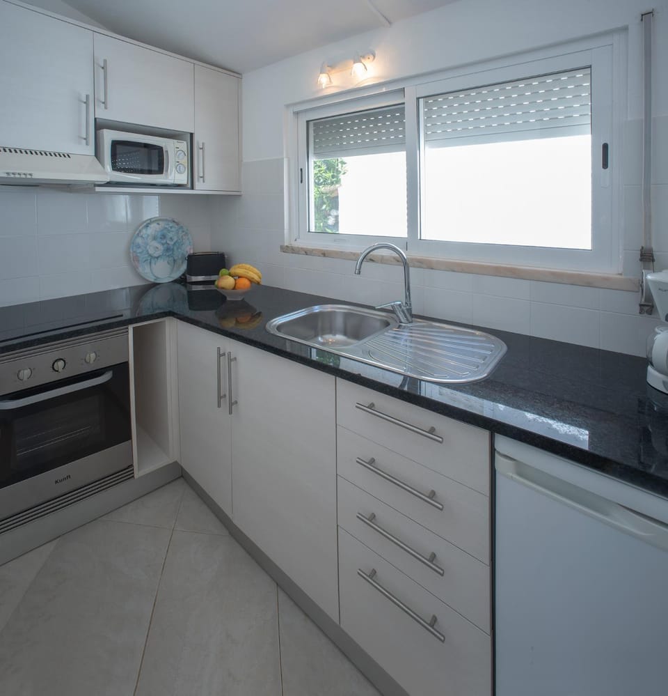 Kitchen or kitchenette, dishwasher, minibar, pet friendly, stove