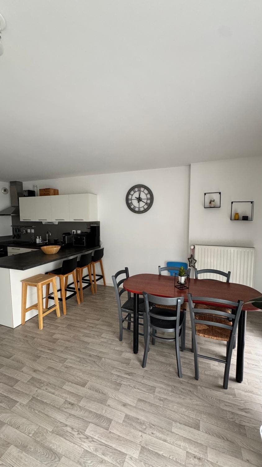Appt T3 cuisine aménagée et équipée accès PMR Apartment in St-Malo