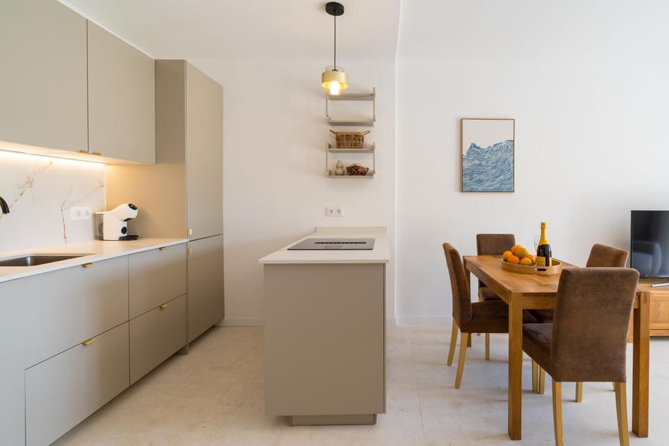 Bohemian Rhapsody Sea View Apartment in Carvoeiro