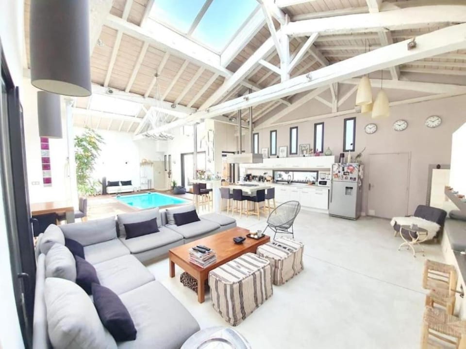 Living room, Lounge or bar, kitchen