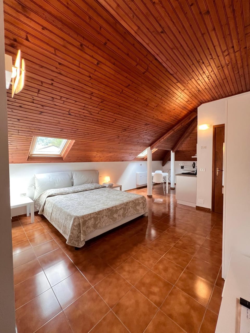 Bed, Kitchen or kitchenette, Photo of the whole room, Bedroom, wardrobe