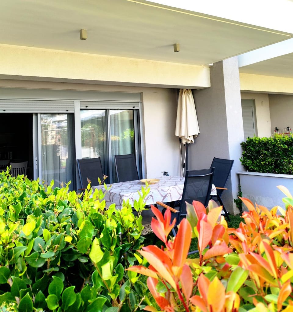 Luxury Suite Gala Apartment in Nikiti