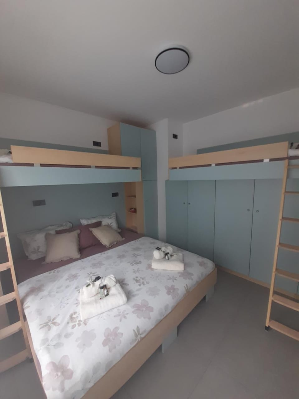 Bed, Bedroom, bunk bed
