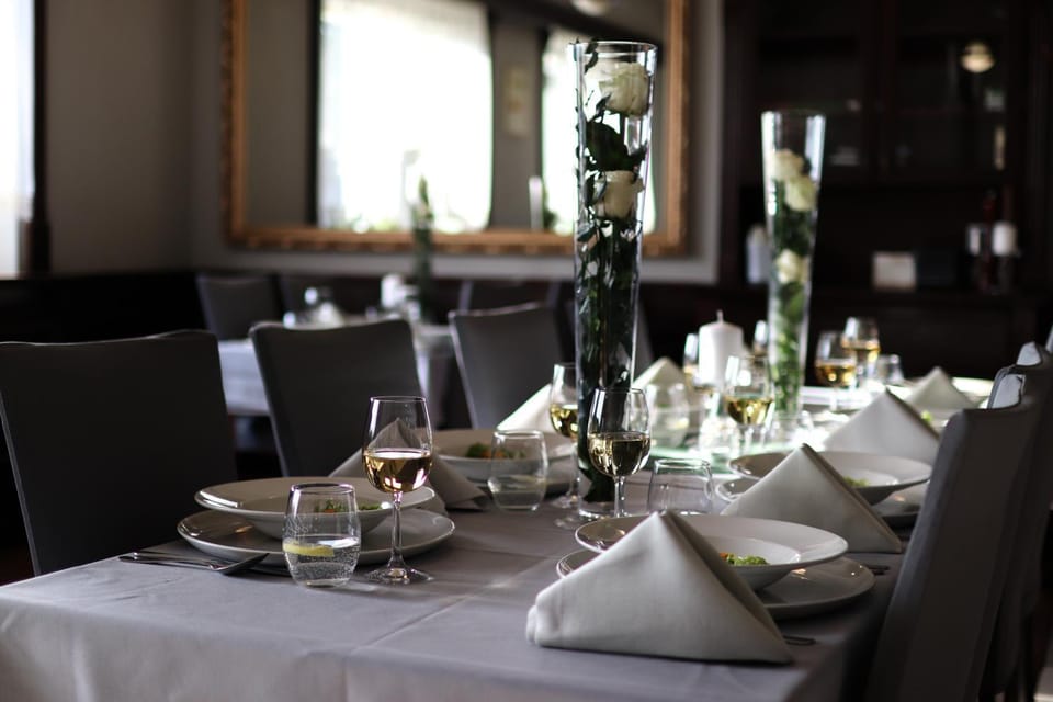 Restaurant/places to eat, Food and drinks, Food