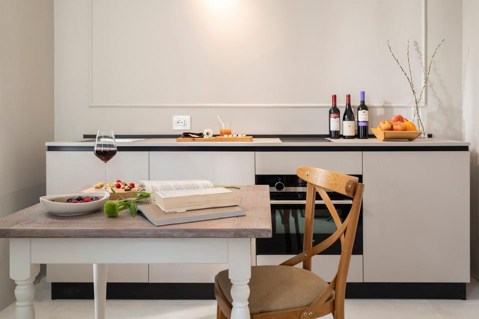 Kitchen or kitchenette, Living room