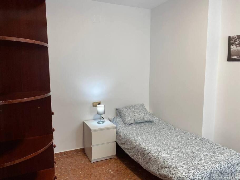 Piso grande de 120 m2, a 15' de la playa en coche Apartment in Huelva
