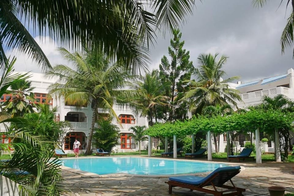 Suite apartment, pool, beach access nearby C224 Apartment in Diani Beach