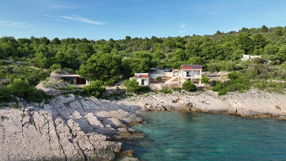 Property building, Natural landscape, Beach, Beach, Sea view