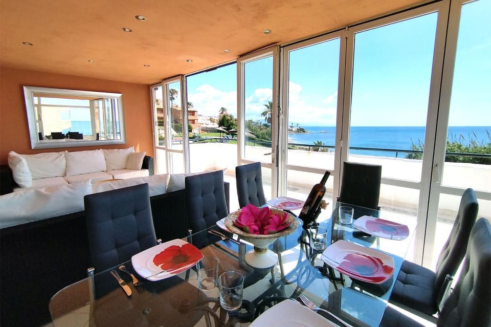 Balcony/Terrace, Balcony/Terrace, Living room, Photo of the whole room, Dining area, Sea view