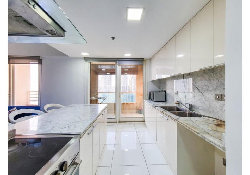 minibar, stove, kitchen