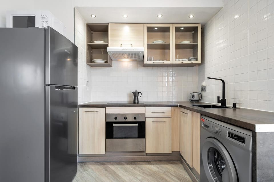 Kitchen or kitchenette, Living room