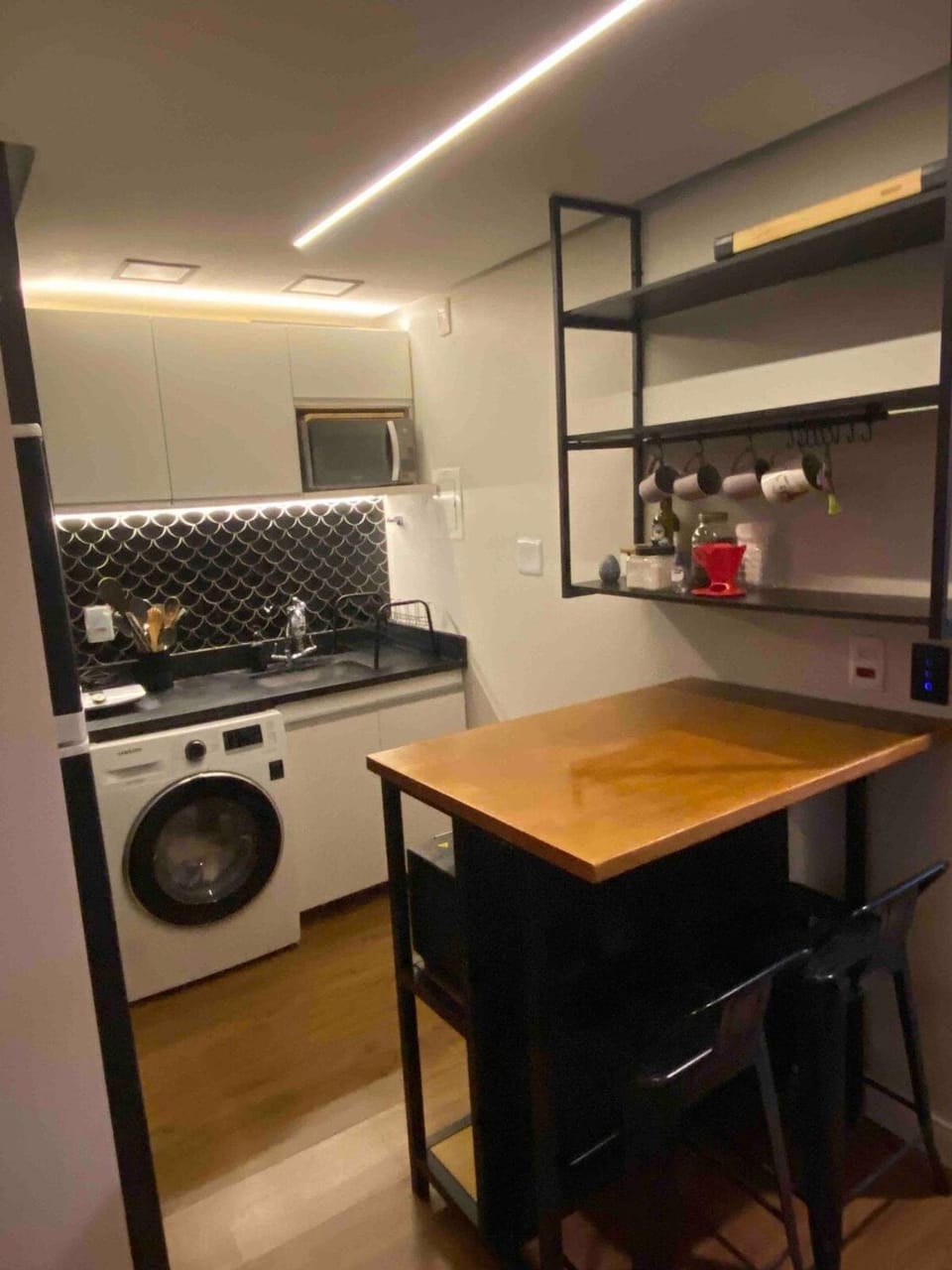 Kitchen or kitchenette, Dining area, minibar, pet friendly, stove, washing machine, dryer