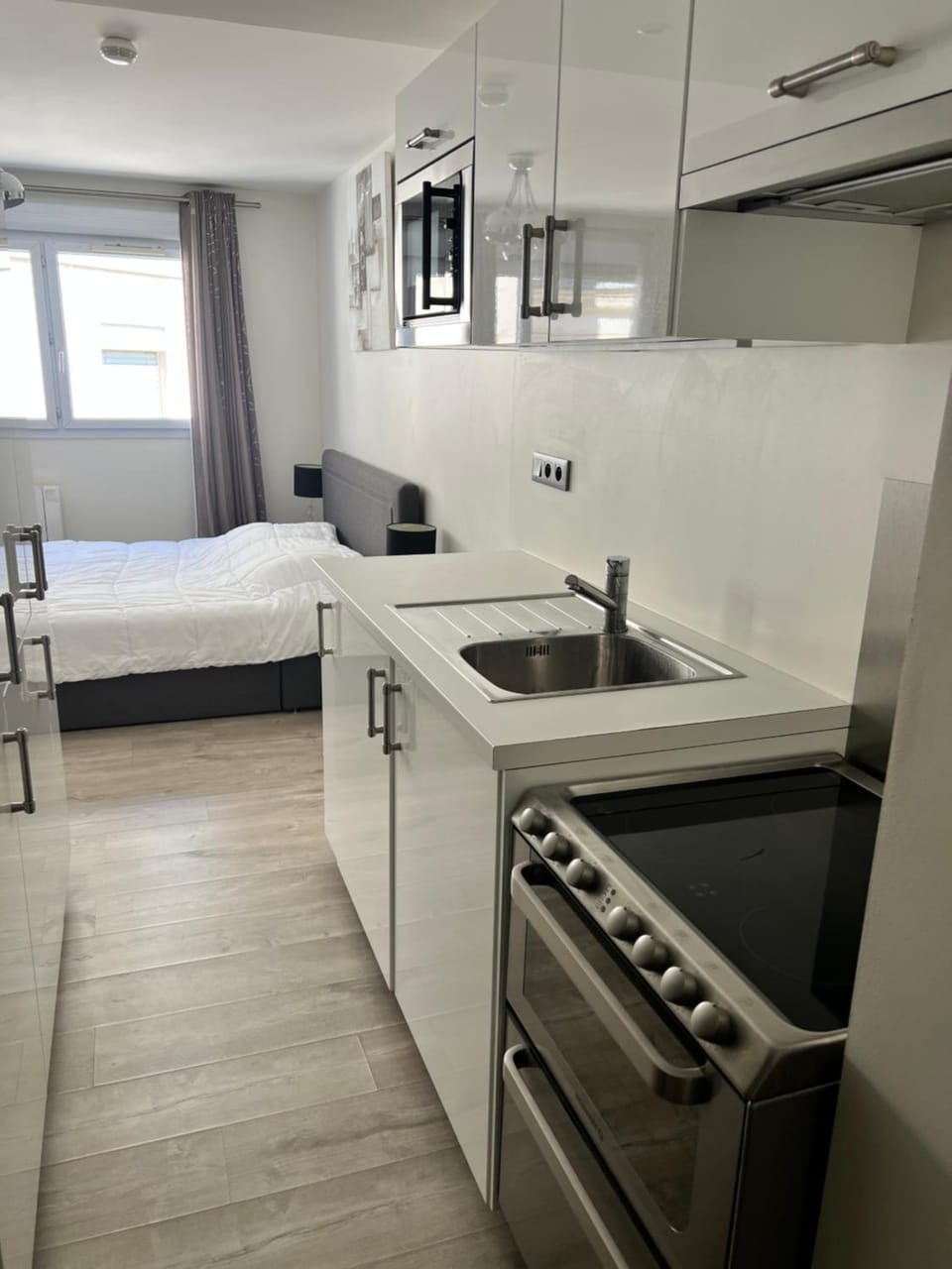 Kitchen or kitchenette, minibar, pet friendly, stove