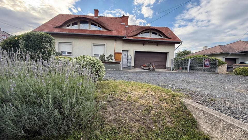 Luca Vendégház 1. apartman Apartment in Hungary