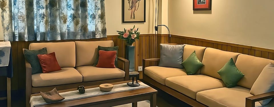 Rosastays Mallital, Nainital Hotel in Uttarakhand