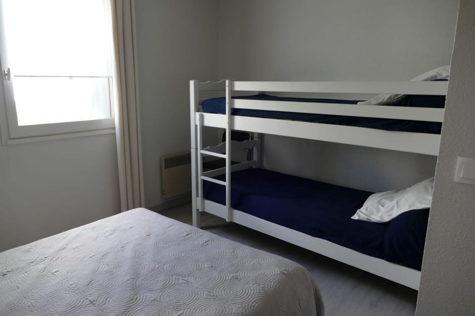 bunk bed