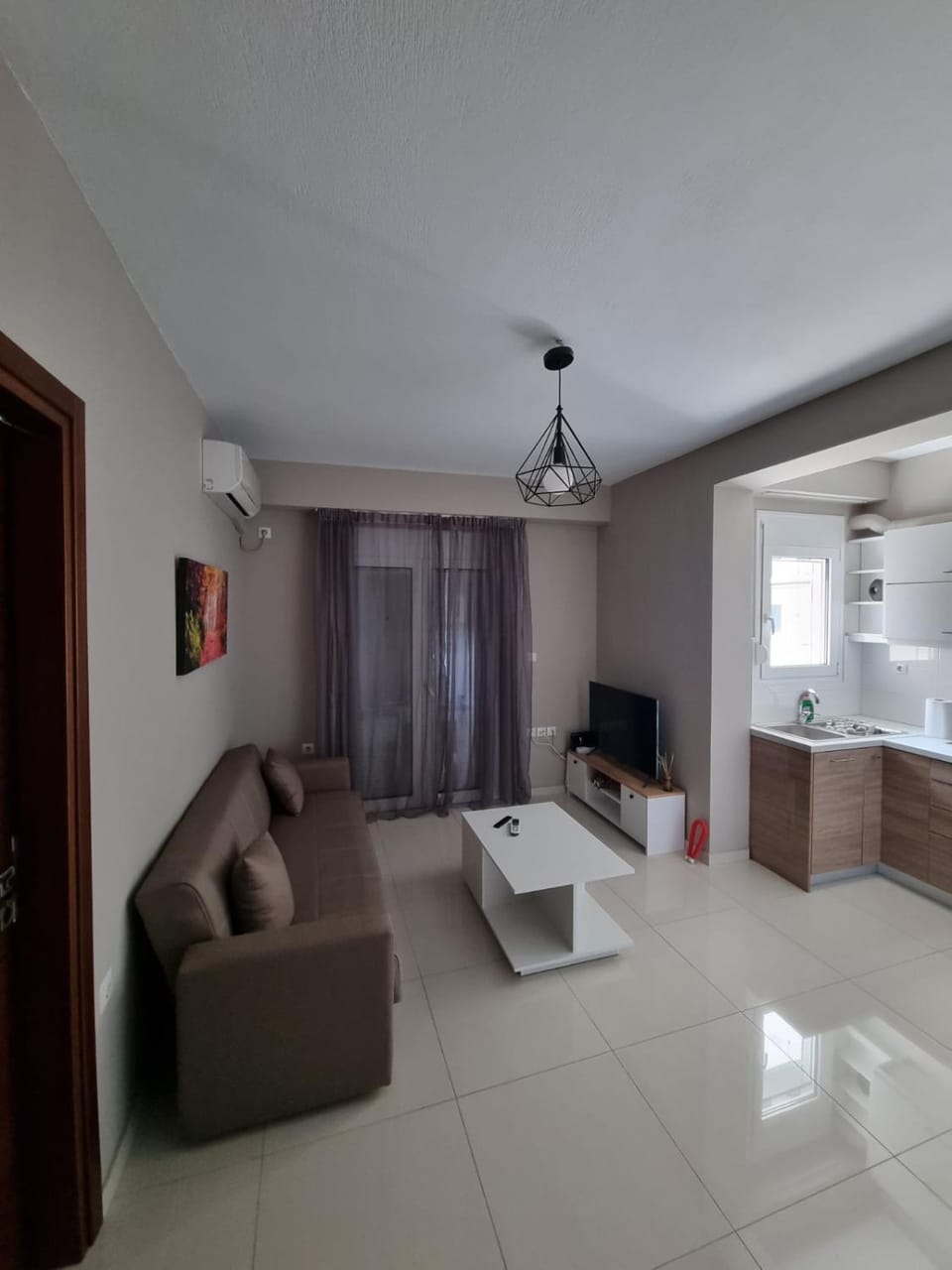 TV and multimedia, Kitchen or kitchenette, Living room, Seating area