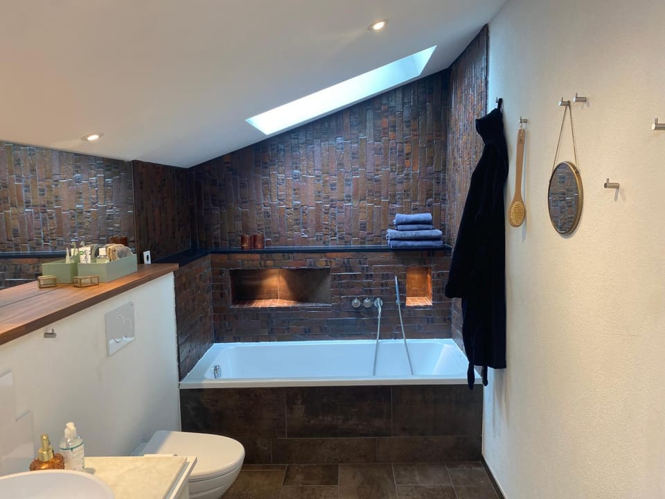 Bathroom, Bath, towels
