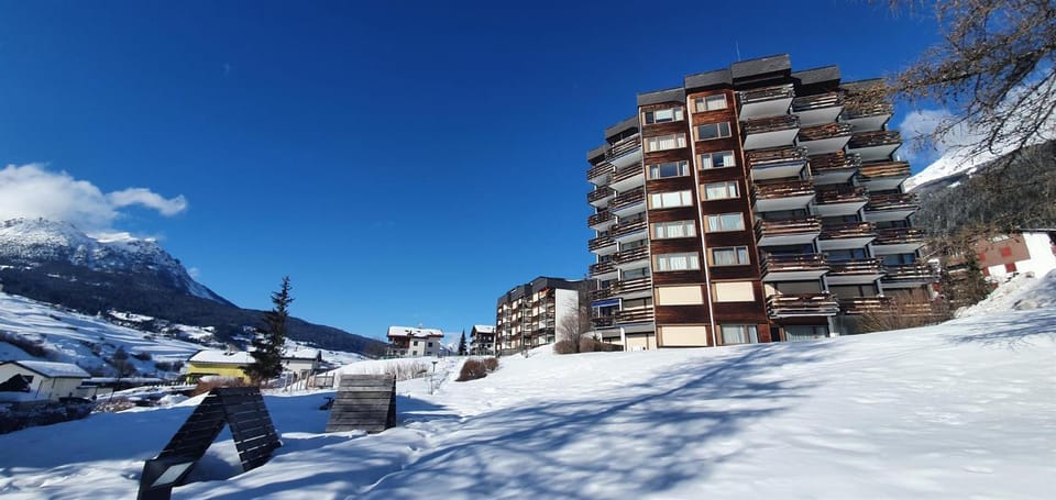 Property building, Natural landscape, Winter