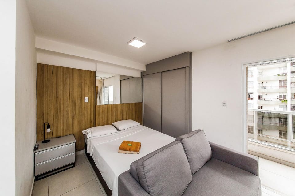 Photo of the whole room, Bedroom