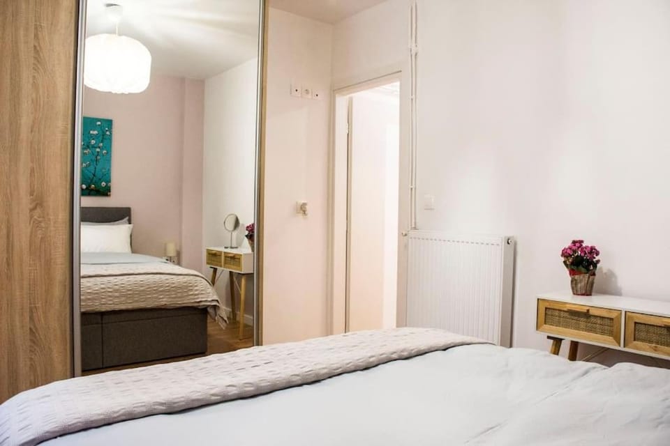 Newly renovated-City Center Apartment Apartment in Athens