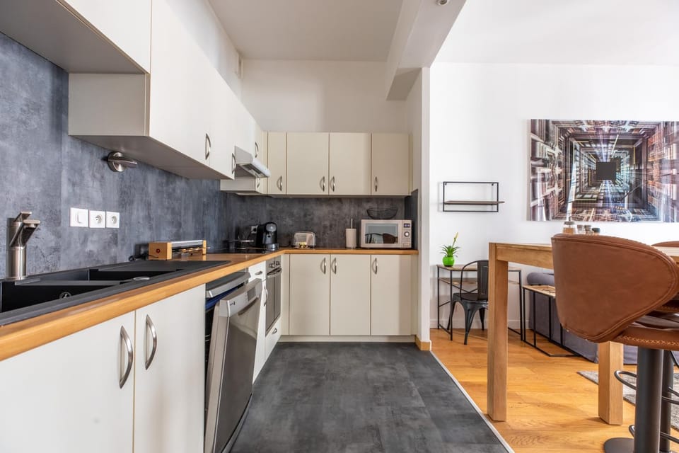 Kitchen or kitchenette