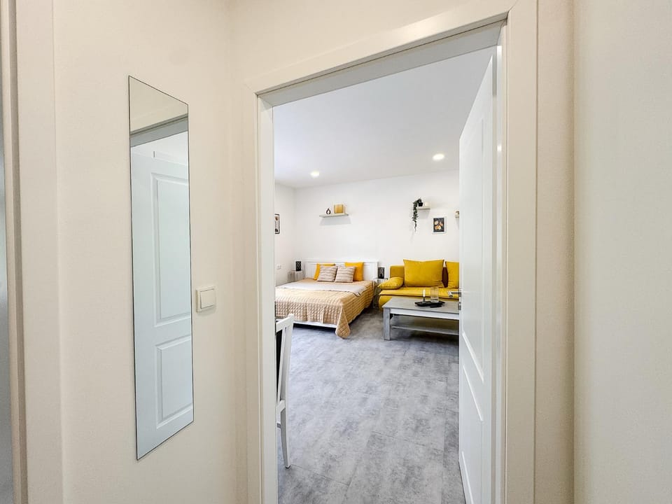 Bed, Living room, Bedroom