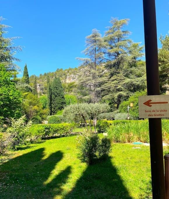 Joli T2 Jardin, entre mer/verdon Apartment in Salernes