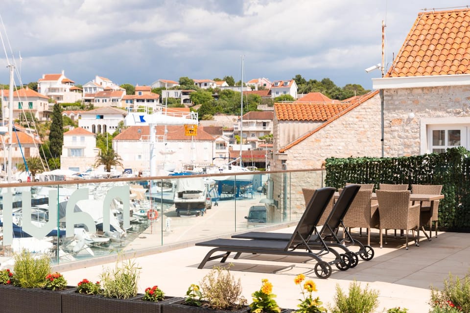 Apartment ACI Marina MILNA Brač Apartment in Split-Dalmatia County
