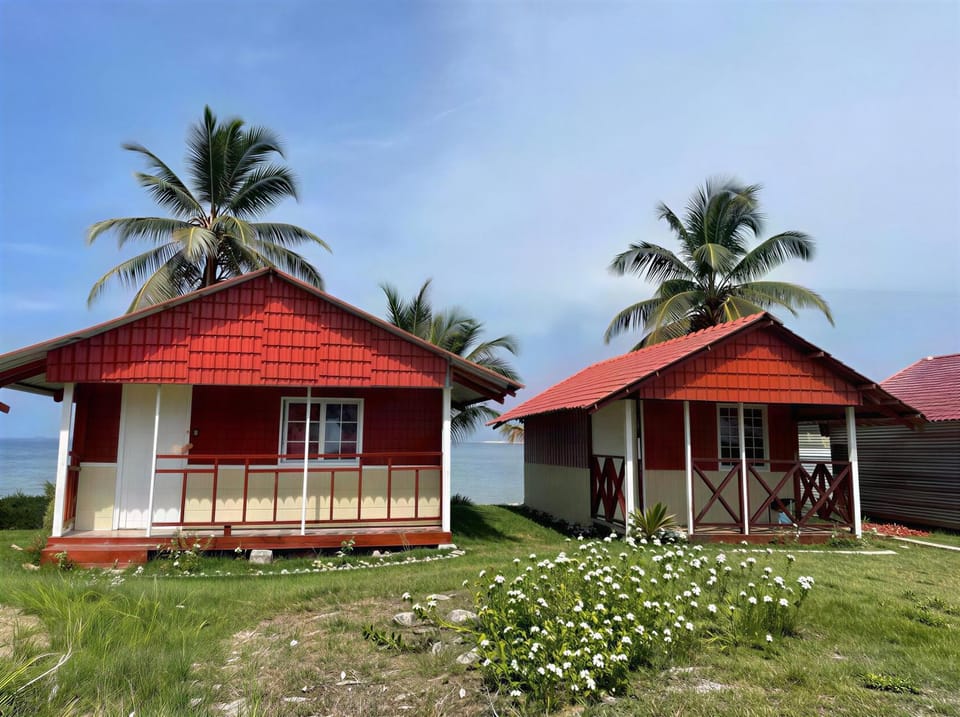 Property building, Day, Natural landscape