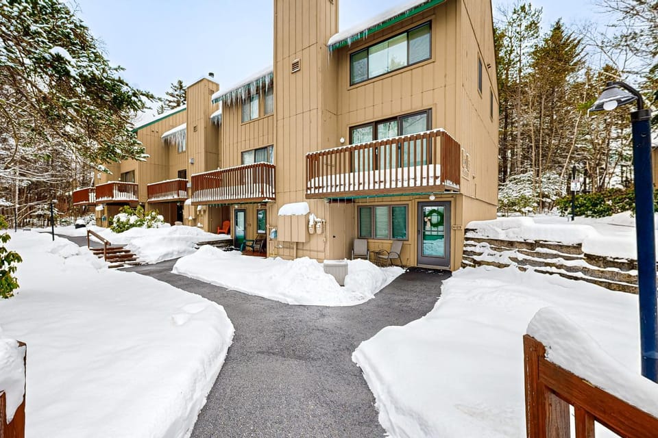 Windsor Hill Condo Apartment in Waterville Valley