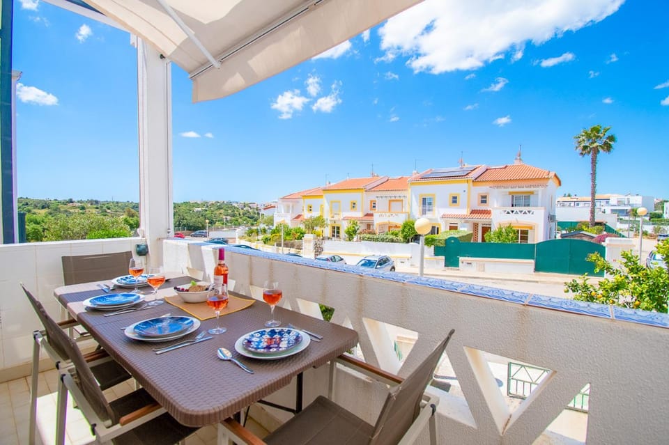View (from property/room), Balcony/Terrace
