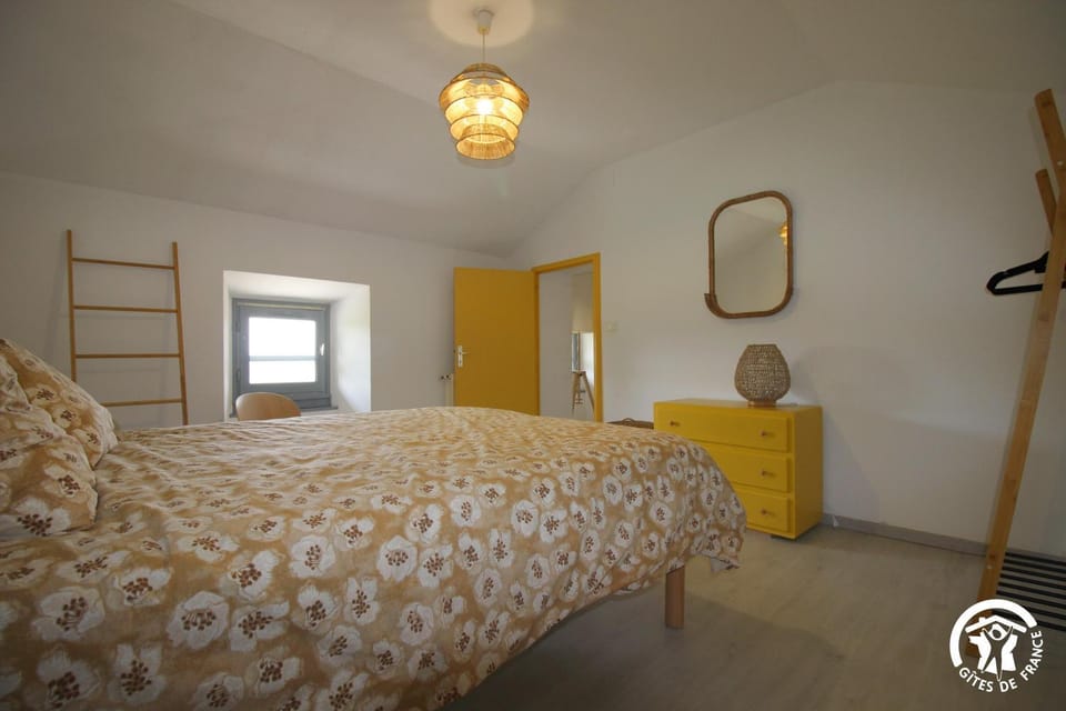 Gîte Aussos House in Occitanie