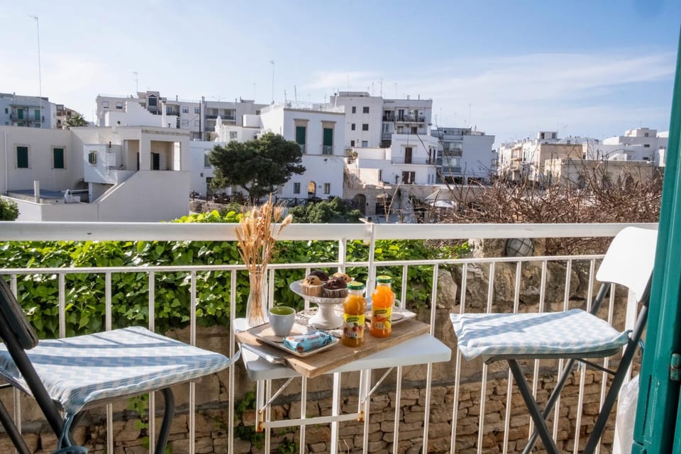 City view, Sea view, Breakfast